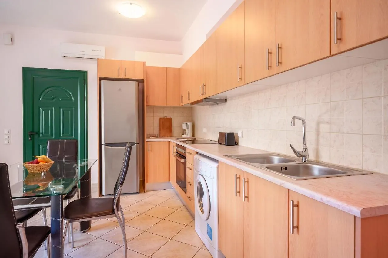 Niko'S Central Skala Apartments