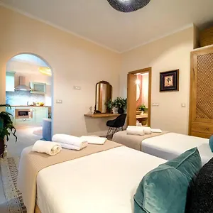  Apartment Carmena