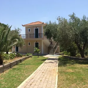  Apartment Koukounaries